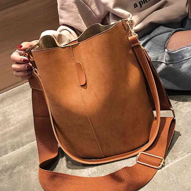 Luxury Messenger Bags For Women - Handbag, Bucket, Shoulder Vintage Bag