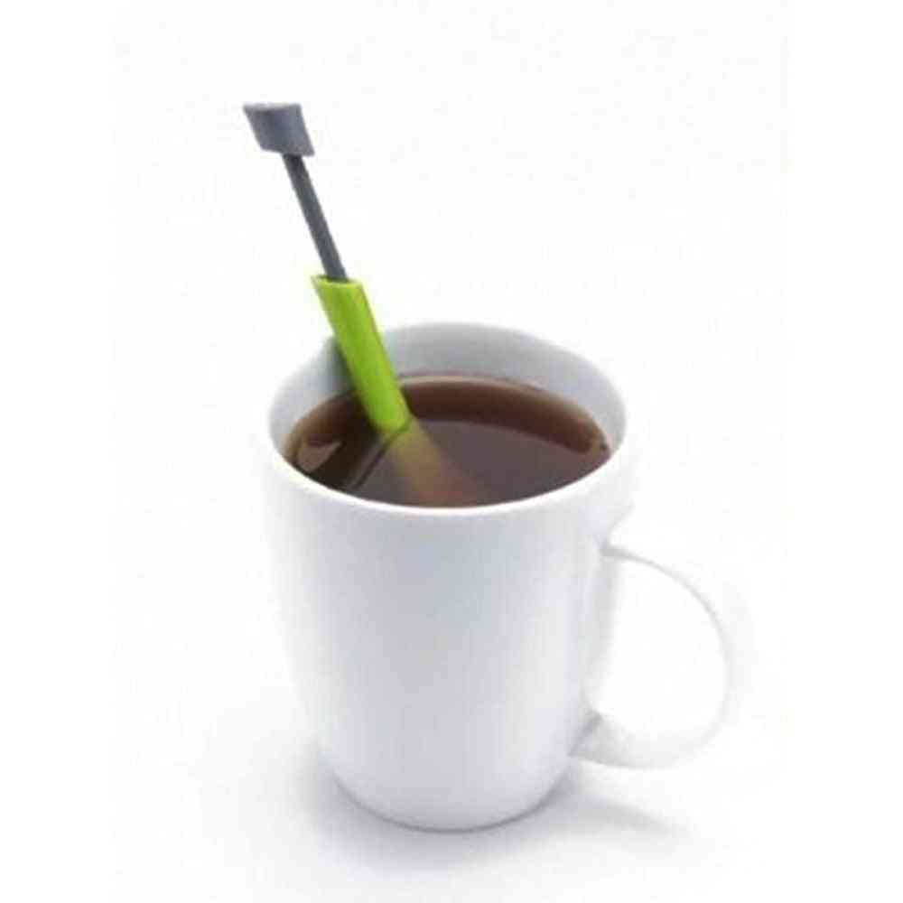 Teljes teaadagoló eszközméret - kavargassa meredeken a keveréket, és nyomja meg a műanyag tea- és kávészűrőt