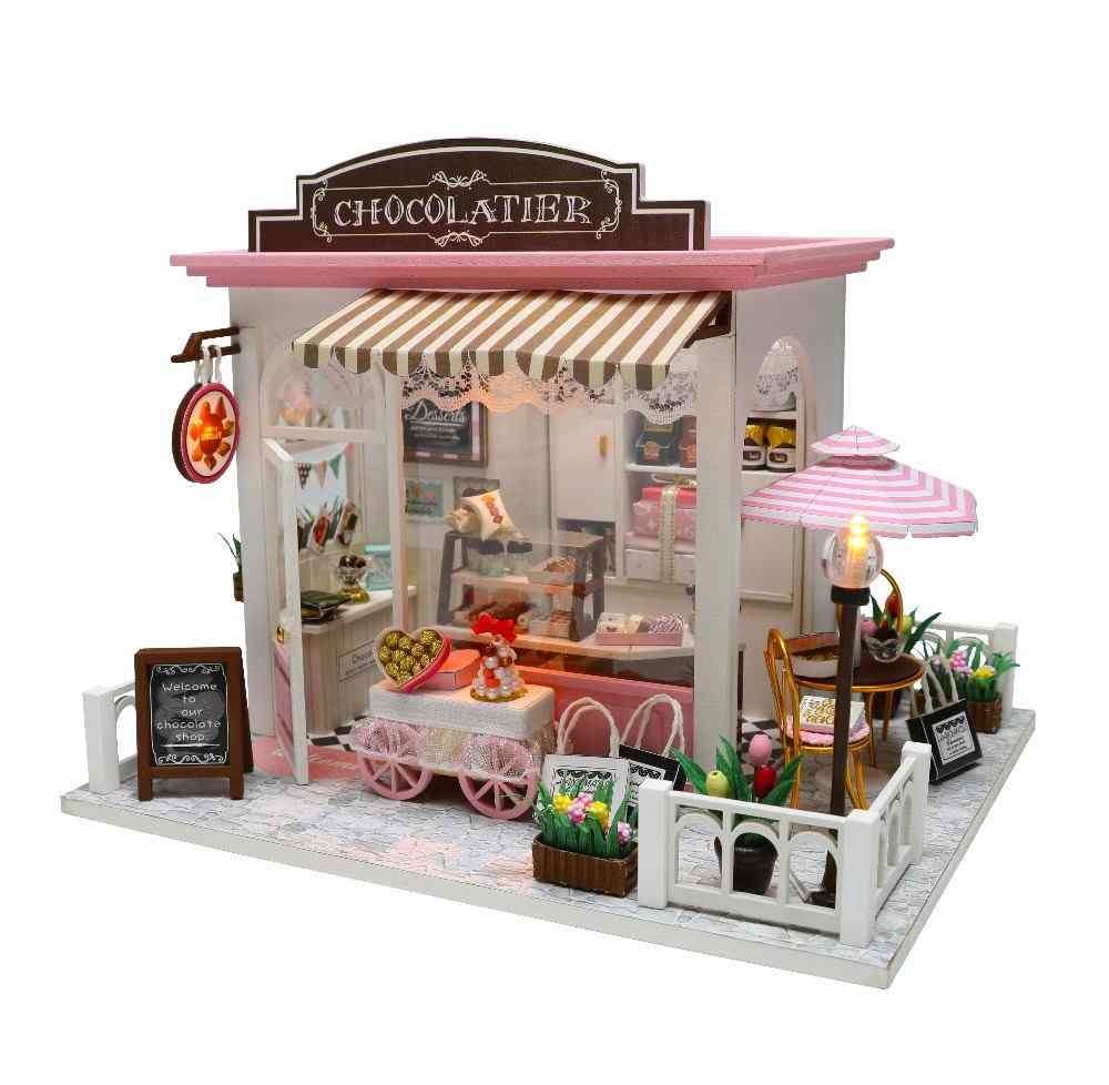 Wooden Dollhouse With Furnitures - Miniaturas For