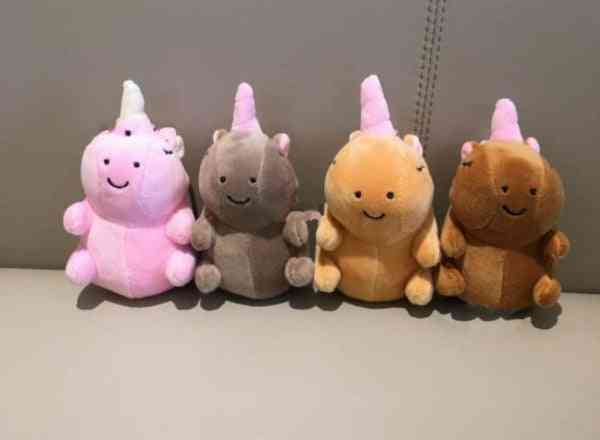 4 colores, juguetes de peluche de caballo de peluche, muñecos de peluche de llavero para niños