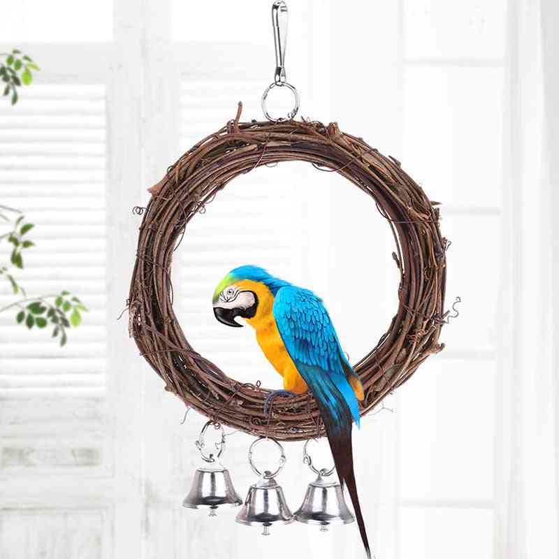 Drevený stojan na hracie stojany, drevený krúžok na hojdačku pre vtáka papagája visiaci so zvončekom