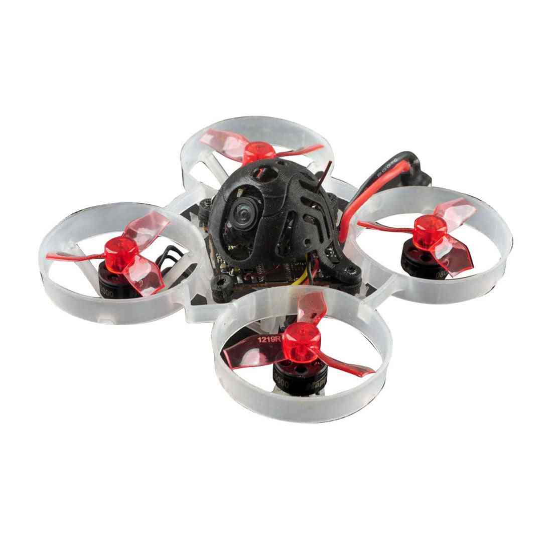 Závodní dron se 4 v 1 - snadné použití