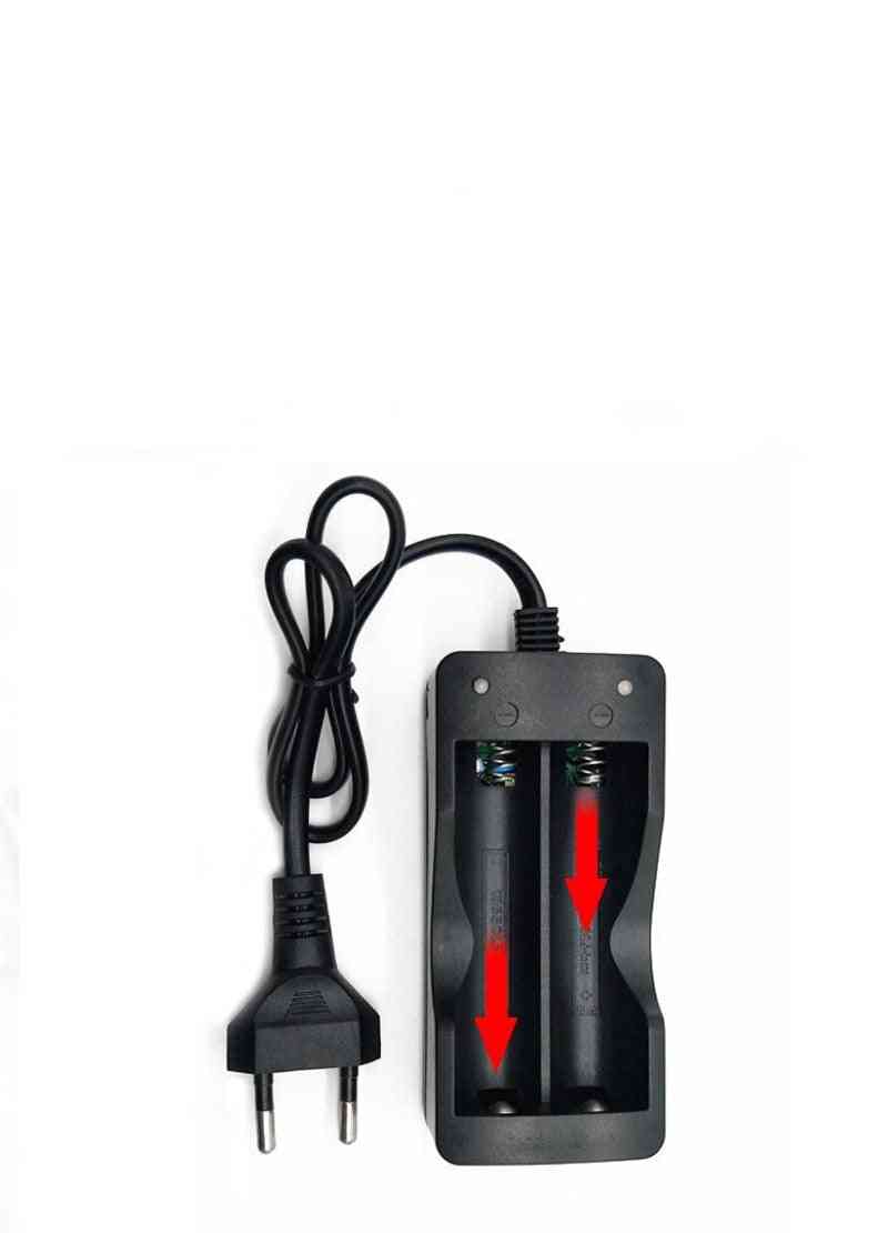 18650 Akkuladegerät 2-Steckplätze Smart Charging für Li-Ionen-Akku-Ladegerät (schwarzer EU-Stecker) -