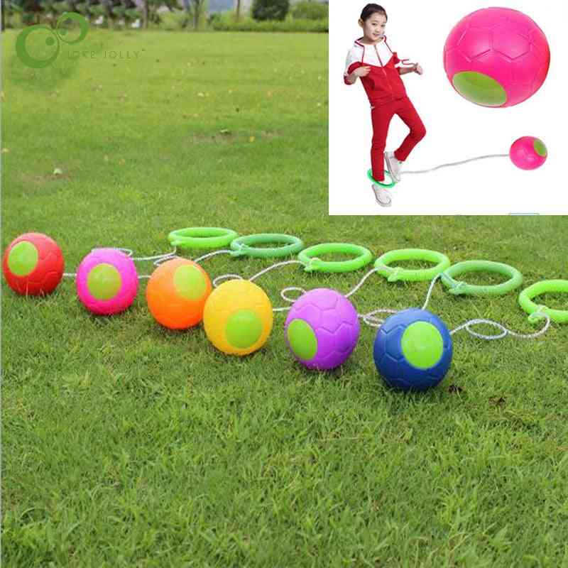 Pelota de kip al aire libre juguete de salto clásico coordinación de ejercicios y salto de equilibrio pelota de juguete para juegos (color aleatorio)