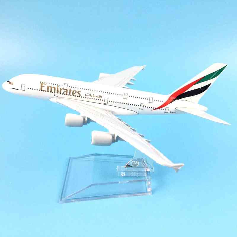 Vliegtuigmodel, gegoten metaal, 1: 400 emirates airbus - 039