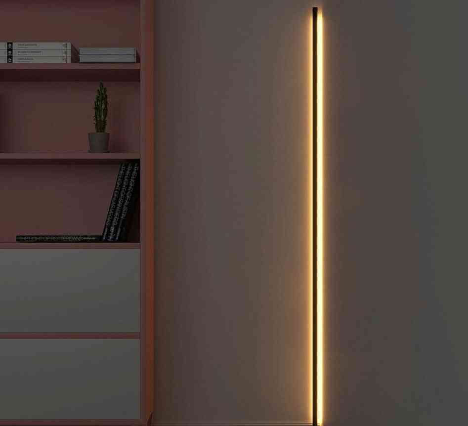 Moderne led hoek vloerlamp voor woonkamer / lichtbalk