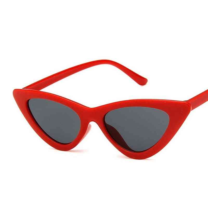 Mode söta sexiga damer cat eye solglasögon- kvinnor vintage retro små triangulära cateye glasögon, kvinnliga oculos de sol uv400