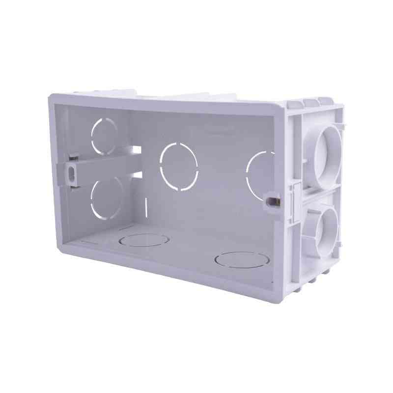 Standardschalter und -buchse für die interne Kassette der Wandmontagebox