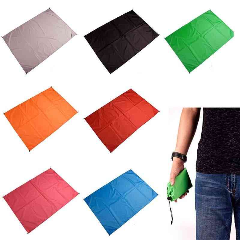 Outdoor Camping Convenient Foldable Waterproof Beach Picnic Mat With Windproof Nail