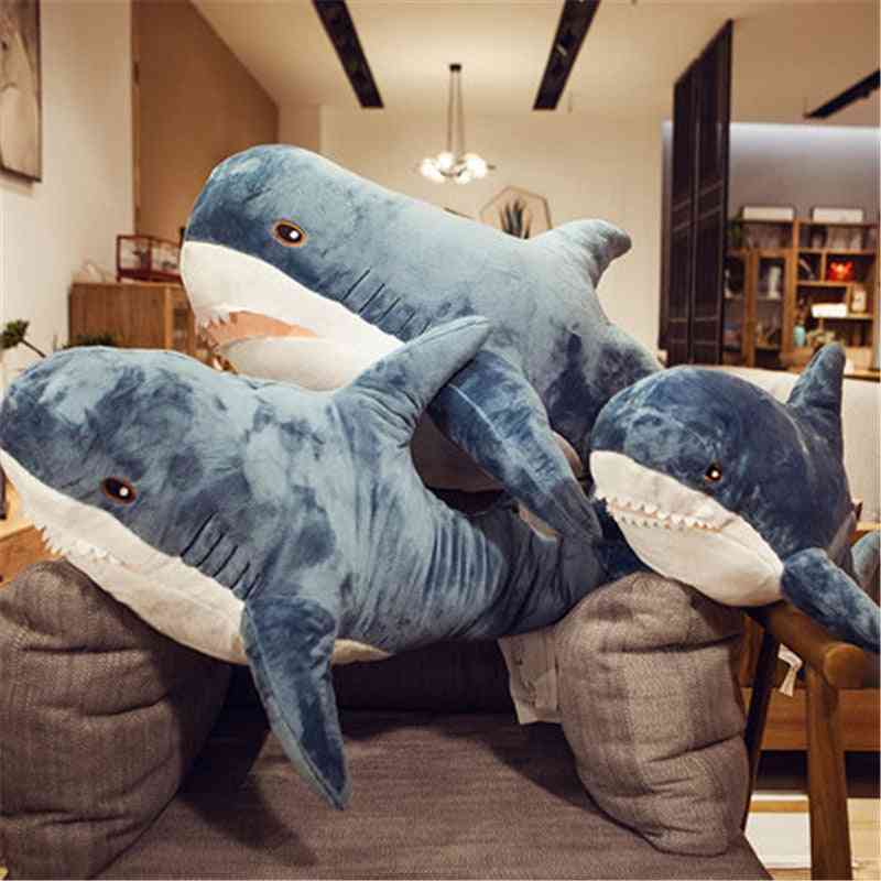 играчка с пълнени животни от акула