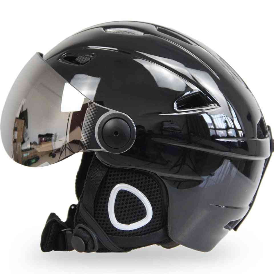 Man/woman Outdoor Sports Skiing Helmets With Attached Goggles