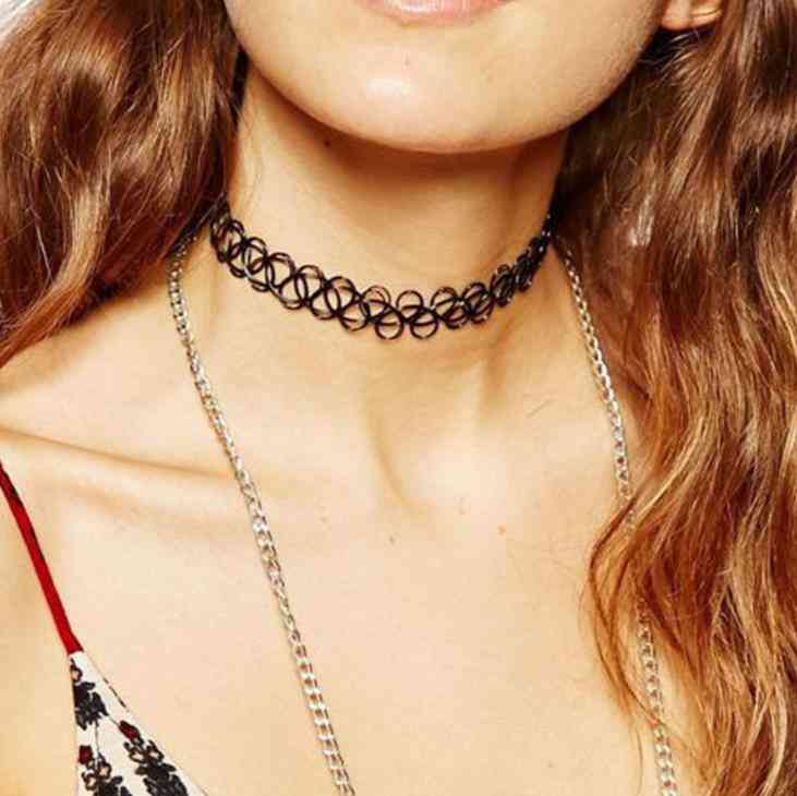Vintage Retro Plastic Women Chokers Necklaces (black)