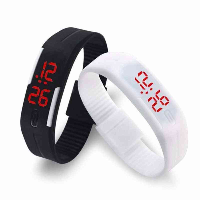 Affascinanti orologi da polso in silicone con tocco di braccialetto sportivo