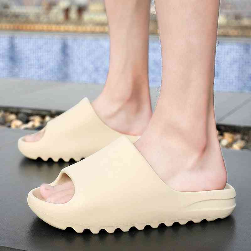Men High-quality Soft Summer Beach Fashion Slippers Shoes