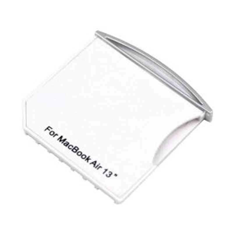 Microsd-SD-sovitinasema MacBookille