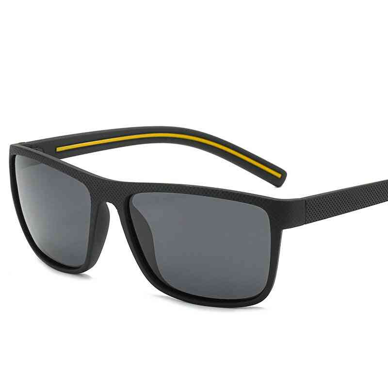 Hombres polarizados de estilo deportivo vintage que conducen gafas de sol cuadradas