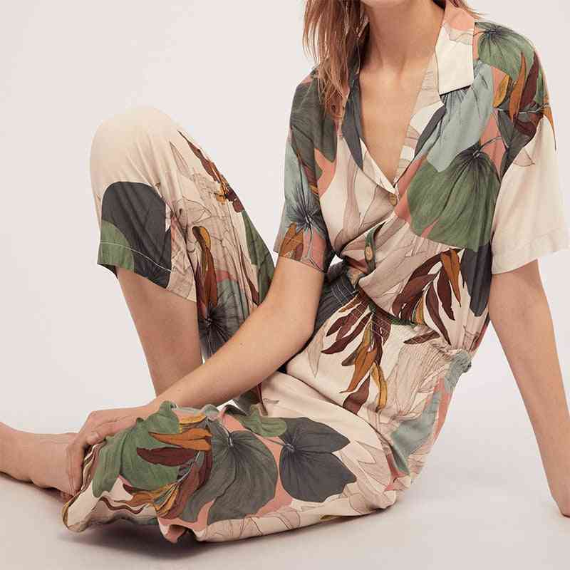 Women's Short-sleeve Cropped Trousers Pajamas Set With Leaves Printing