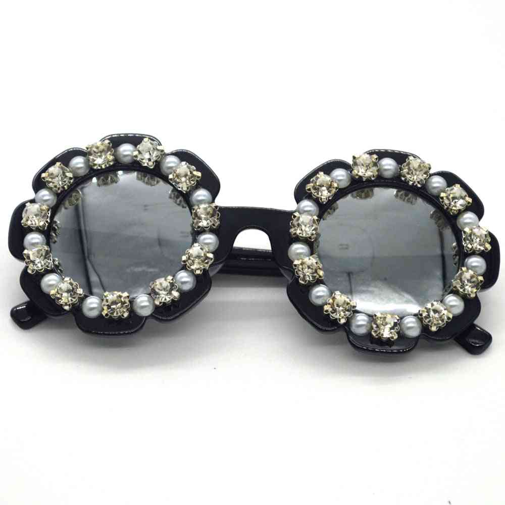 Małe okrągłe, ręcznie robione diamentowe okulary przeciwsłoneczne