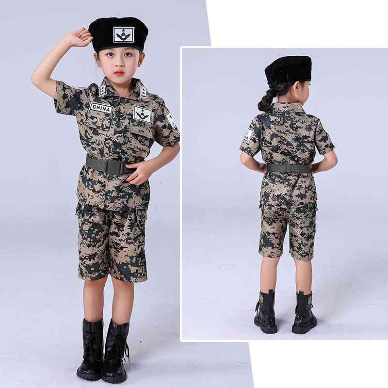 Uniformset der Militärarmee