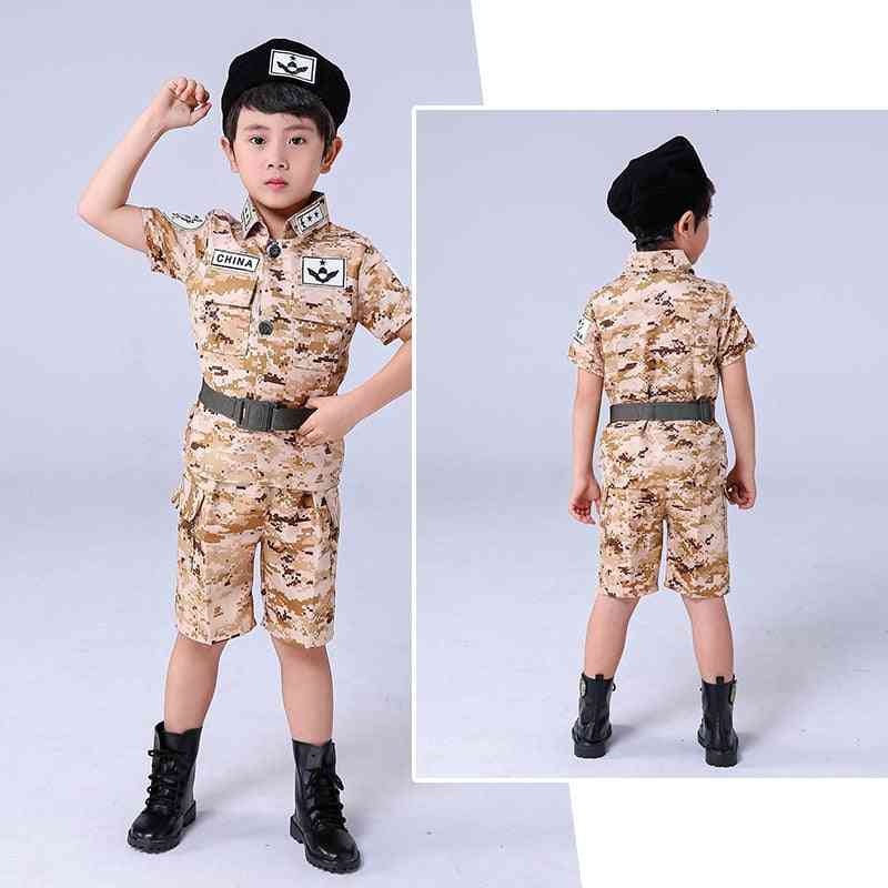 Uniformset der Militärarmee