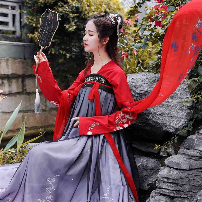 Estilo chinês - traje antigo, folclore tradicional, dança retrô, vestido de princesa