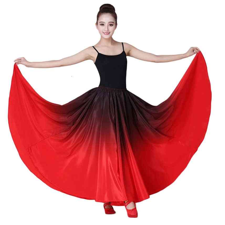 Práctica de baile flamenco, swing largo, falda de vientre