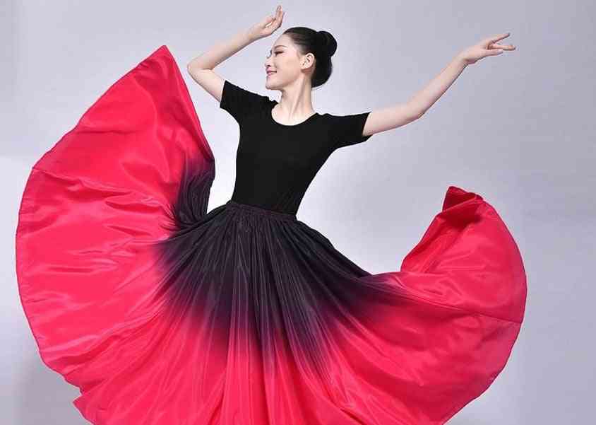 Flamencodansøvelse, lang sving, mageskjørt