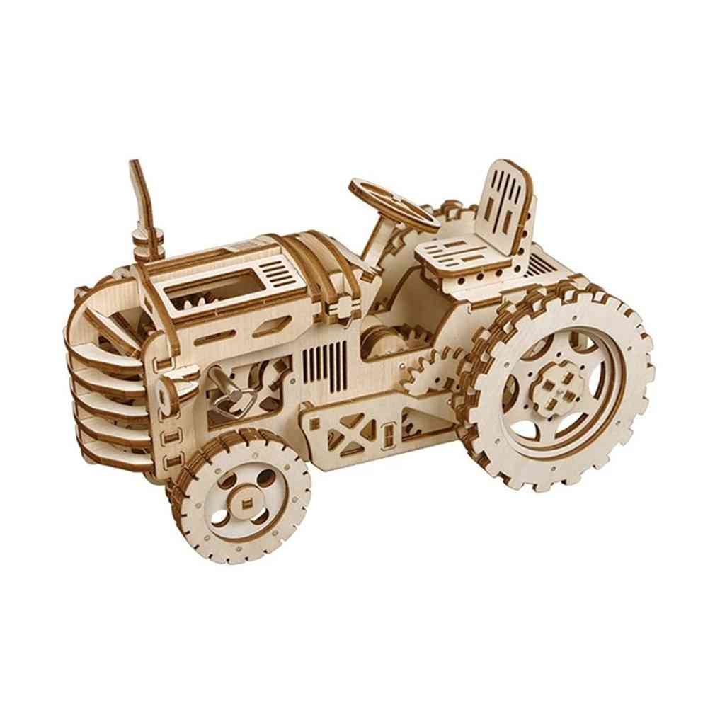 Korba ręczna, projektor filmowy 3D, drewniany traktor, zestaw do budowania modelu zabawki