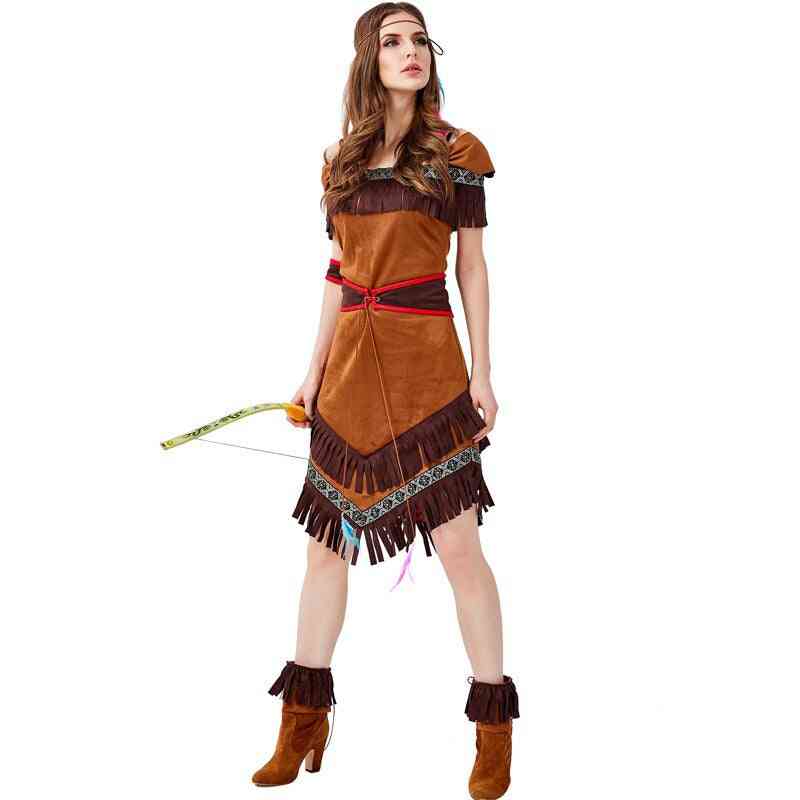 Indiani nativi principessa dea della tribù vestito in costume da gioco di ruolo