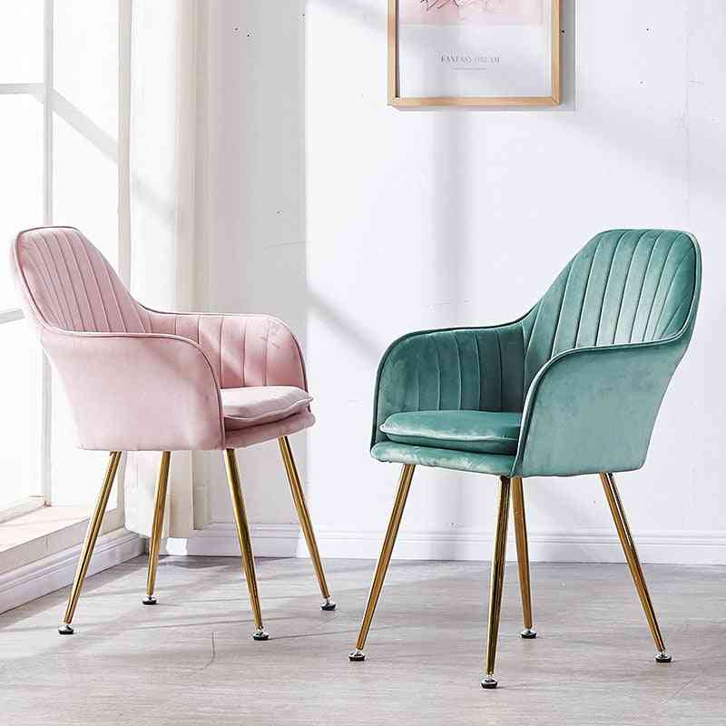 Nordic design párnázott étkező szék