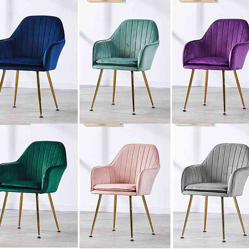 подплатен трапезарен стол със скандинавски дизайн