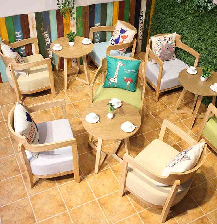 Deser mleczny sklep z herbatą kawiarnia stół negocjacyjny i krzesło