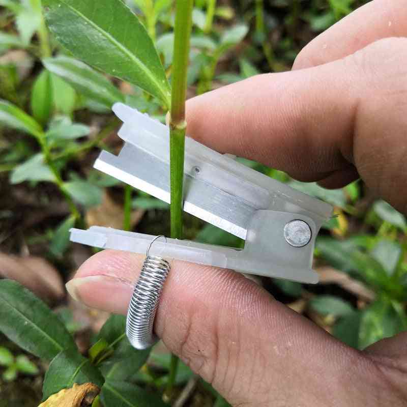 Garden Pruner Fruit Picking Device Multifunction Thumb Knife
