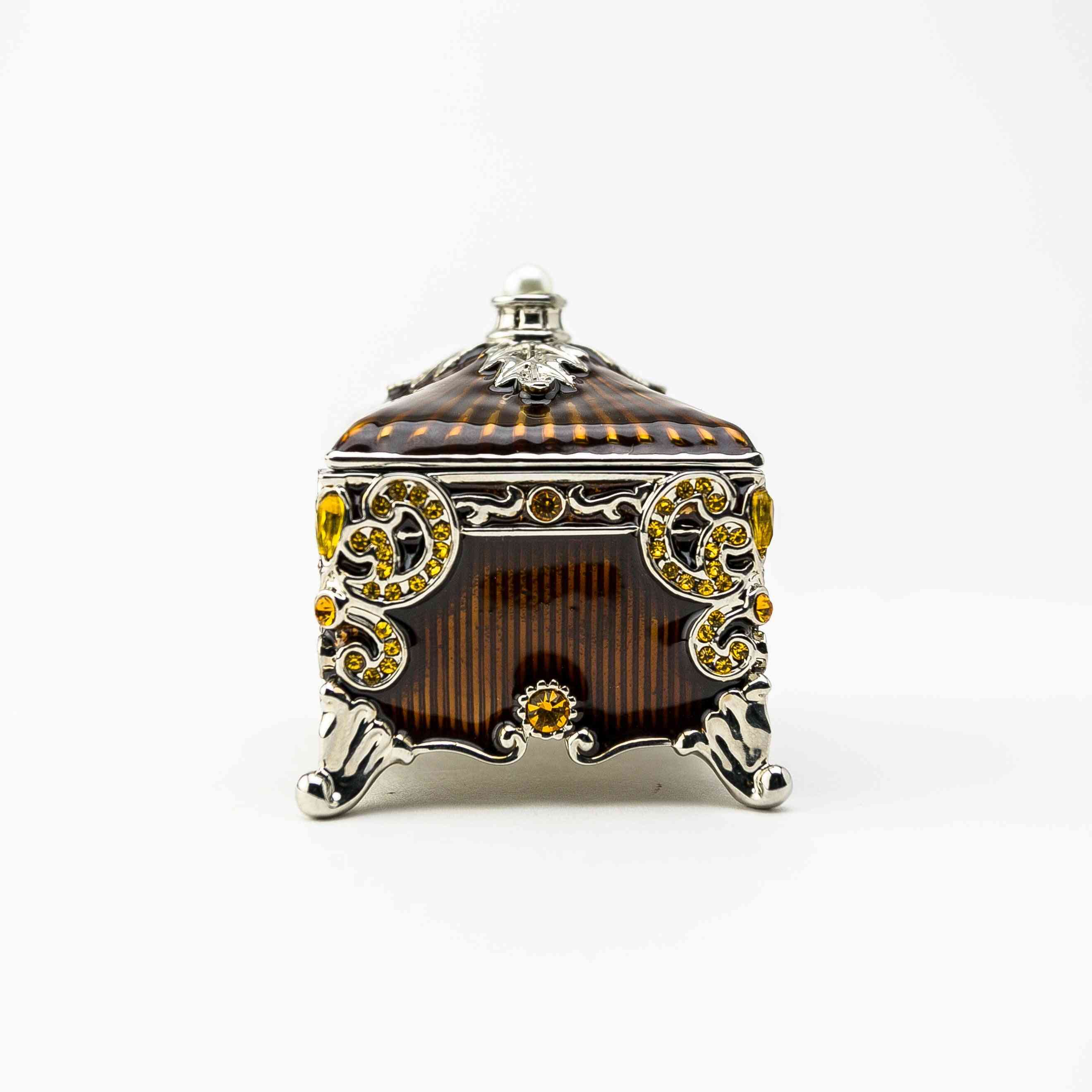 Bruin versierd - trinket box