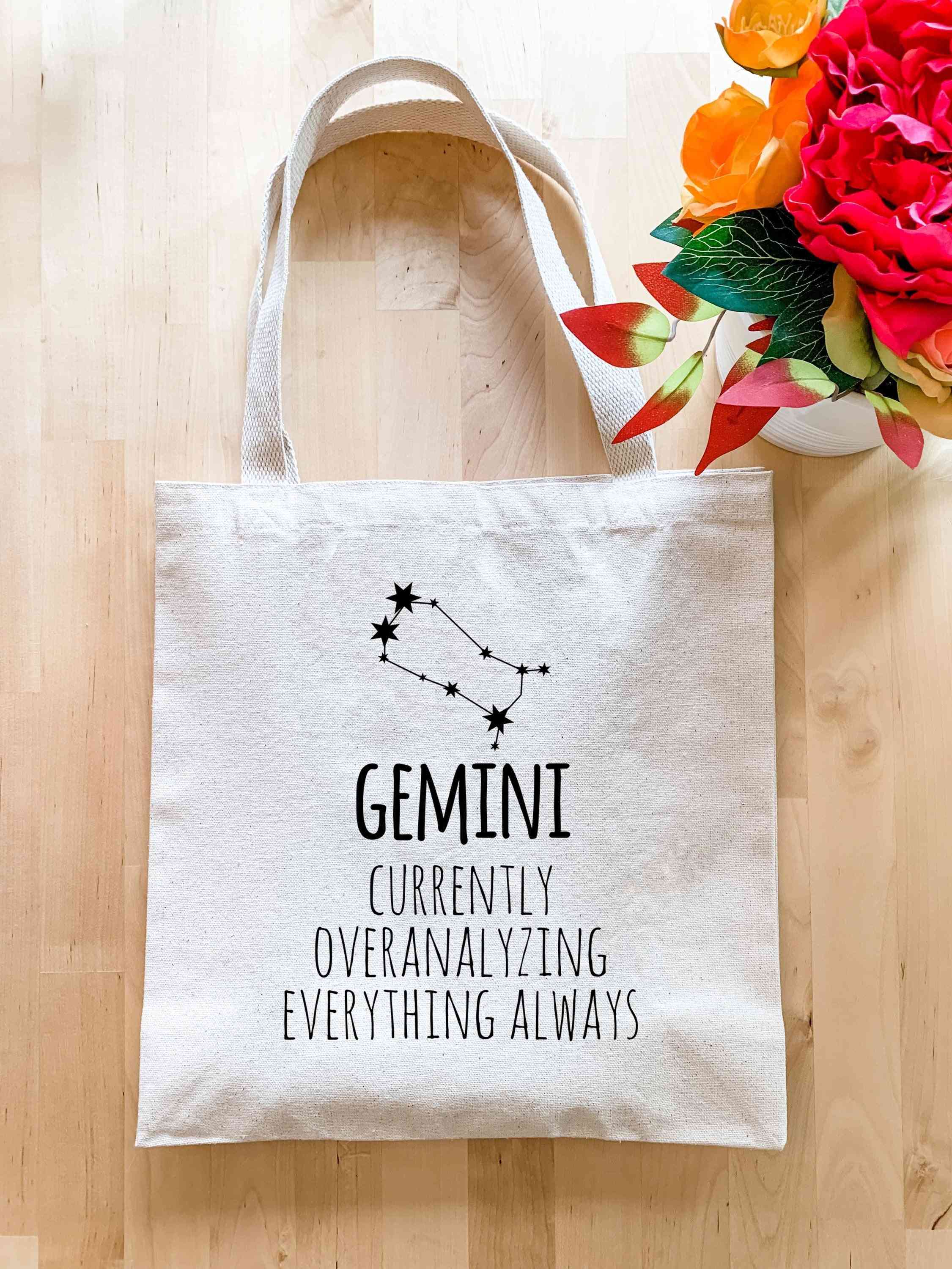 Gemini zodiac (för närvarande överanalyserar allt) - tote bag