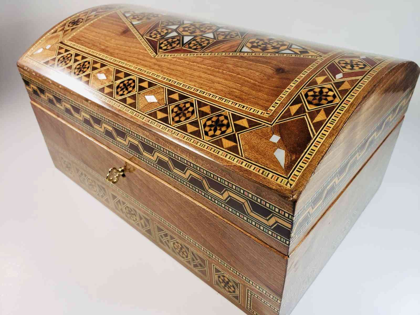 Elegant Wooden Jewelry Box