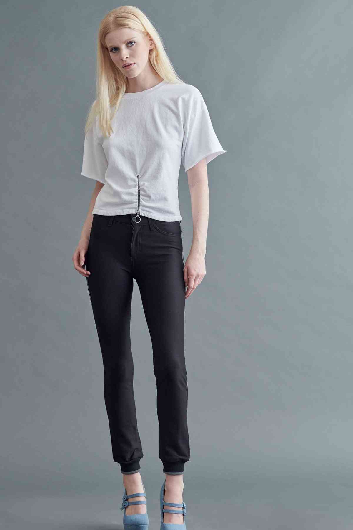 Mid Rise Straight Pant