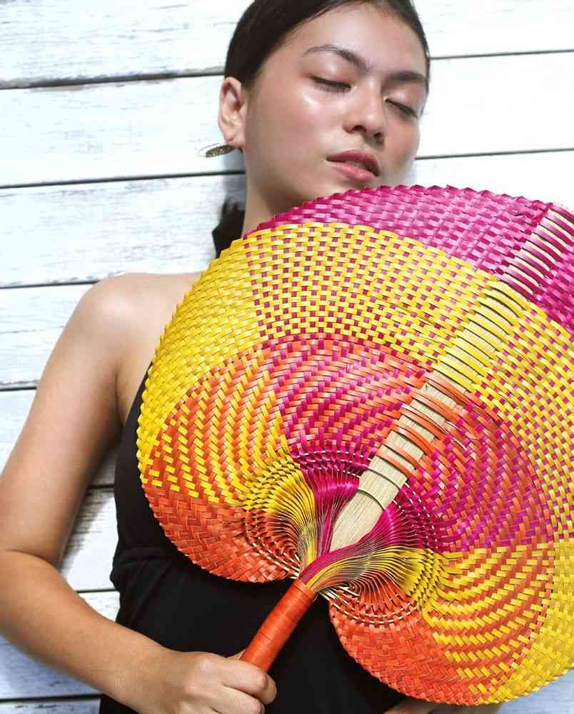 Balijski tkani ručni ventilator