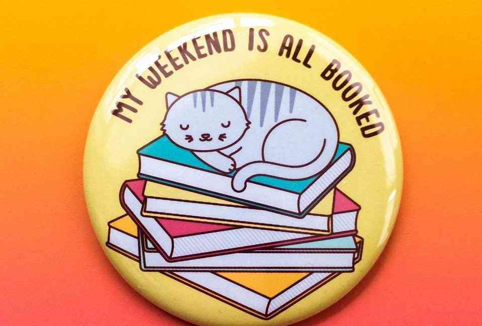 Funny Cat Reading Button Pin Or Magnet