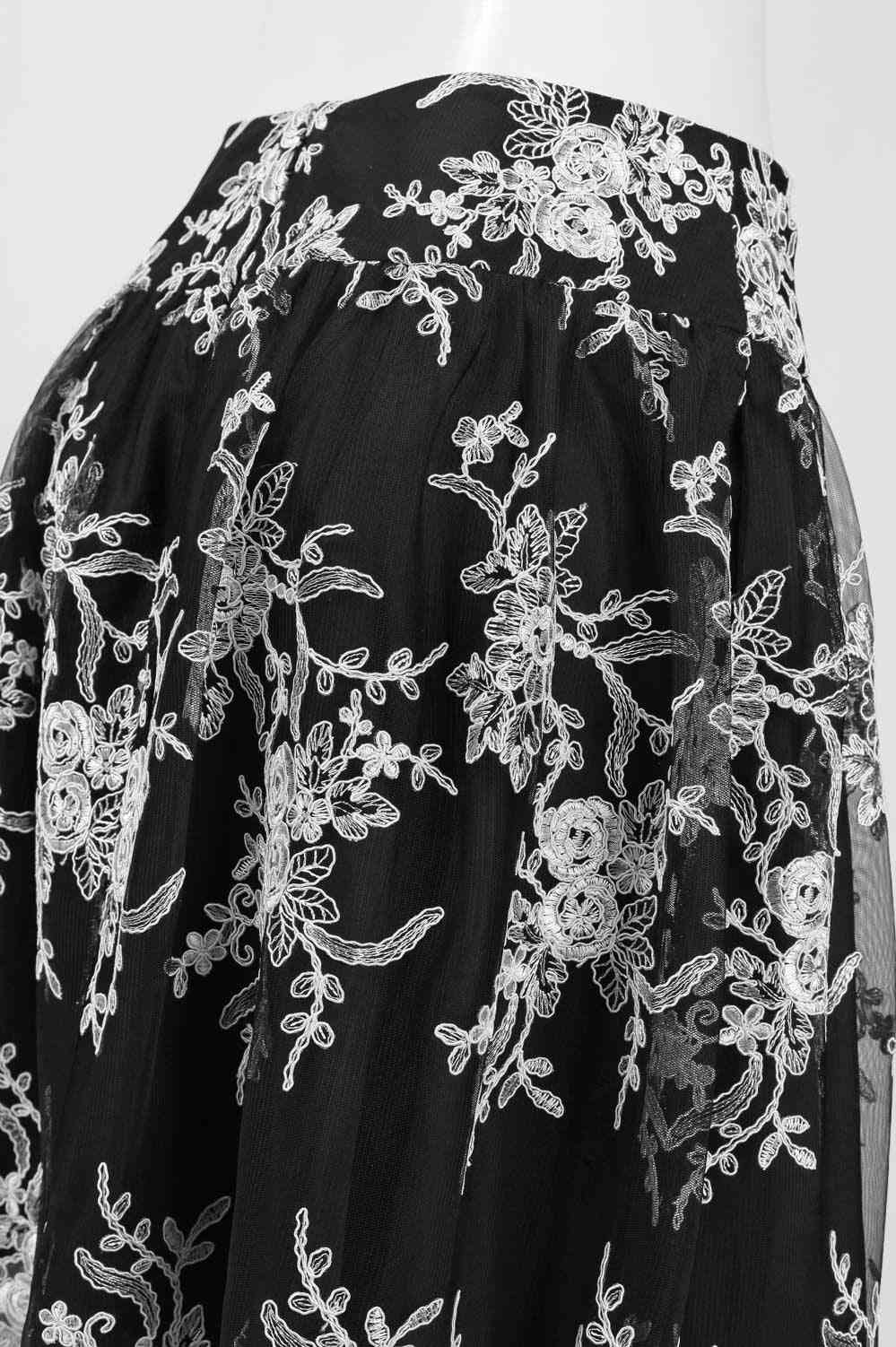 Mid Rise Waist Floral Pattern Mesh Skirt