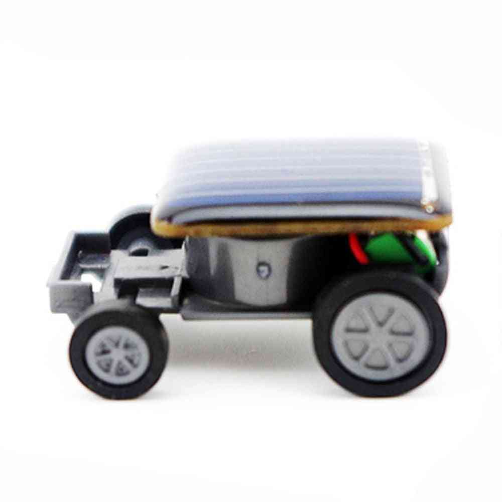 Mini coche de juguete de energía solar más pequeño