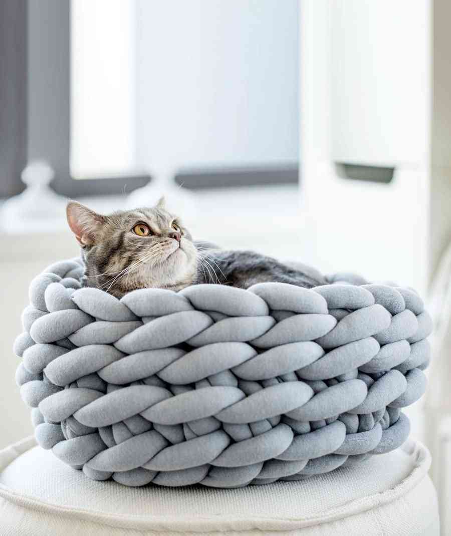 Hand-woven Coarse Marino Wool Pet Nest / Bed