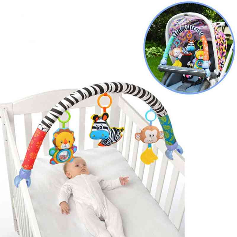 Prijetna otroška posteljica za otroško posteljico otroška posteljica, ki visi iz mehkih plišastih ropotuljic