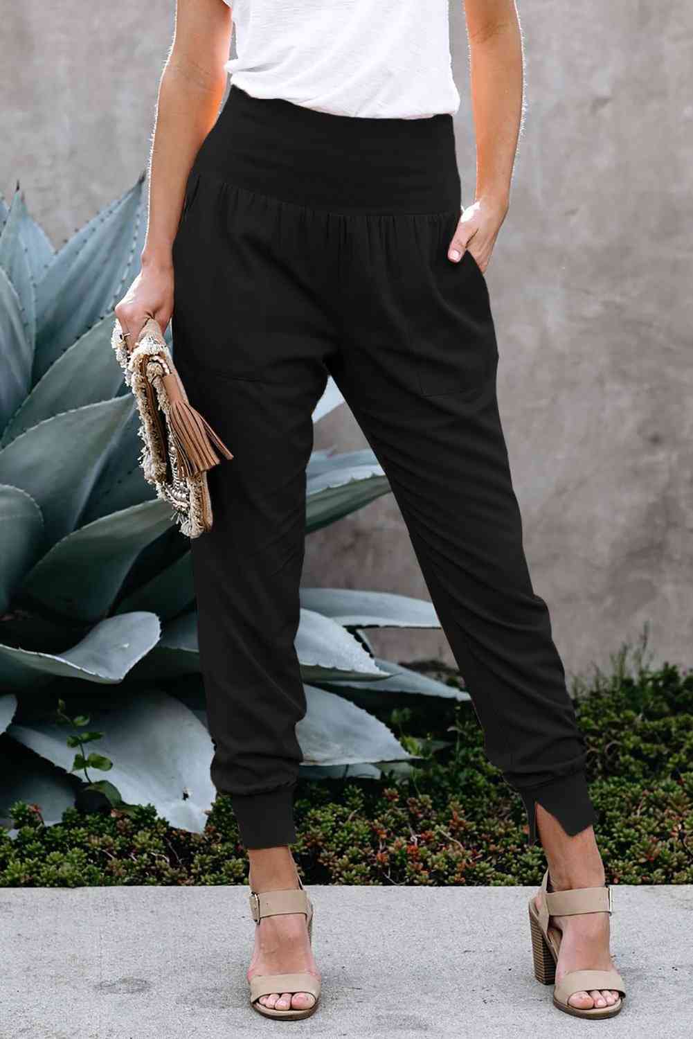 Women's Black Pocketed Cotton Joggers