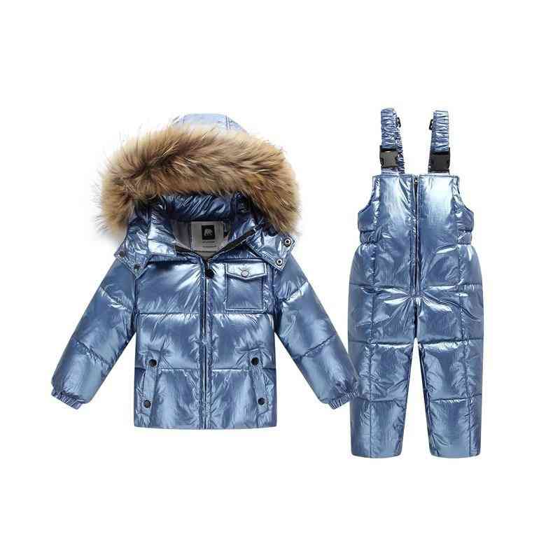 Zimná bunda a nohavice a teplý páperový kabát