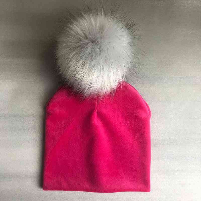 Jesienno-zimowa solidna aksamitna czapka z pomponem