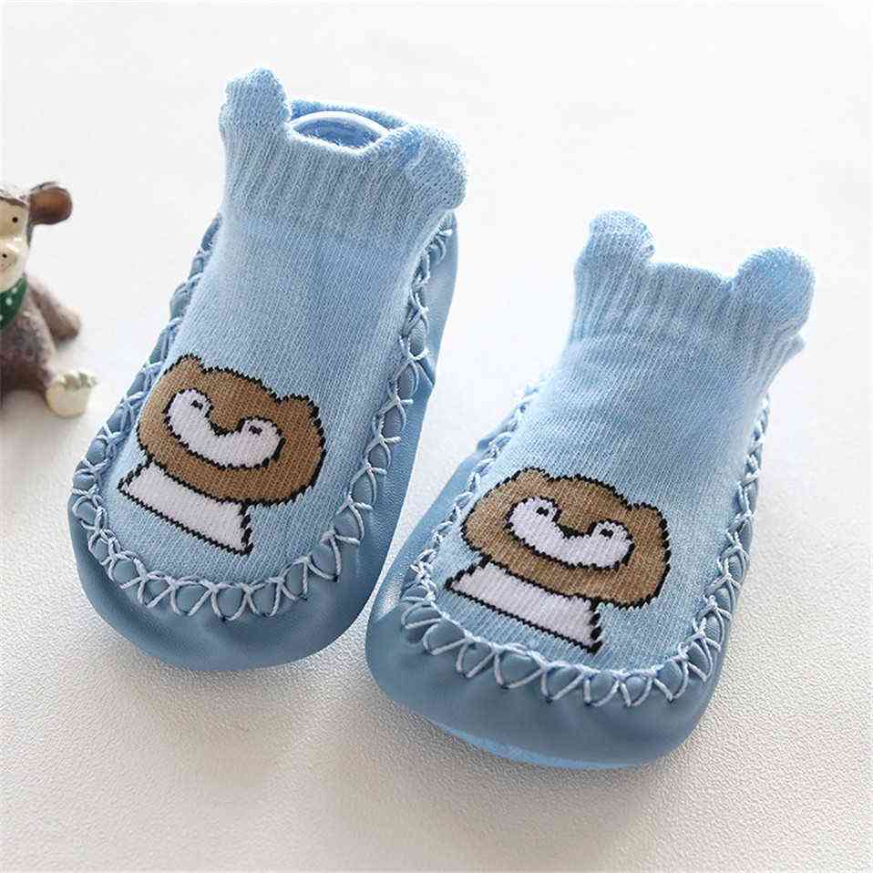 Nyfödd baby fotstrumpor pu med stickade tecknade skor
