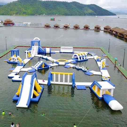 Felfújható vízi park úszó sziget, vízi játszótér park