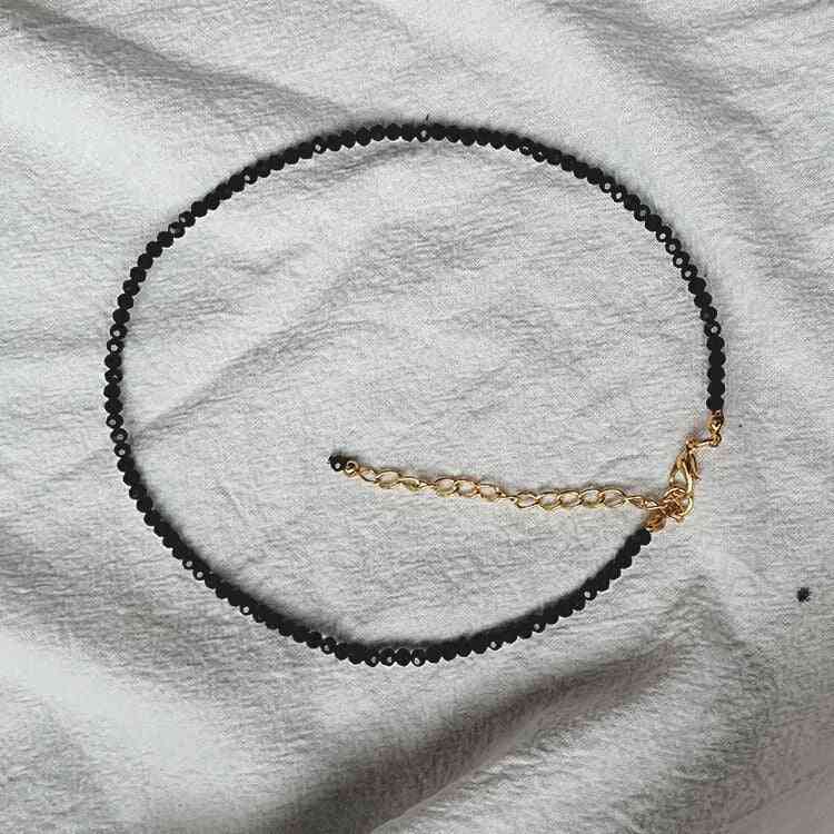 Enkle sorte perler kort halskæde