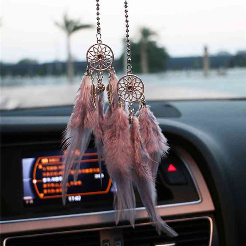 Mini lapač snov prívesok na auto zvonkohra dekorácia peria